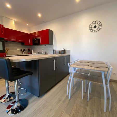 Jolie Maison, Jardin Et Parking Desertines  Zewnętrze zdjęcie