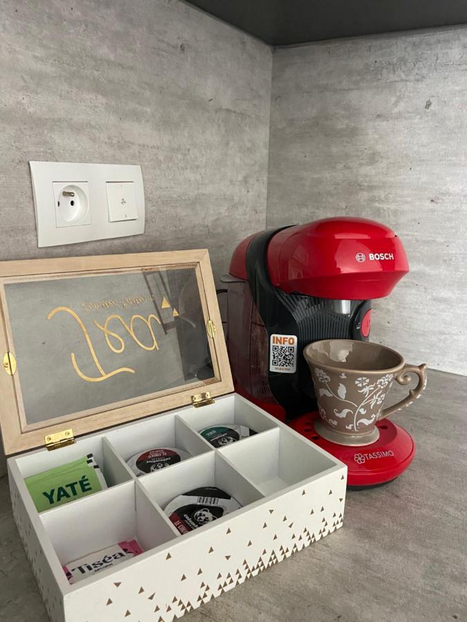 Jolie Maison, Jardin Et Parking Desertines  Zewnętrze zdjęcie